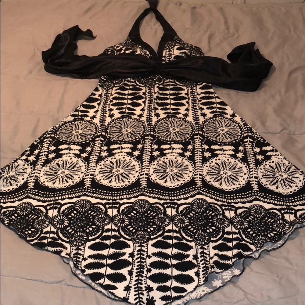 Alyn Paige Assymetrical Halter Dress!🔥🔥